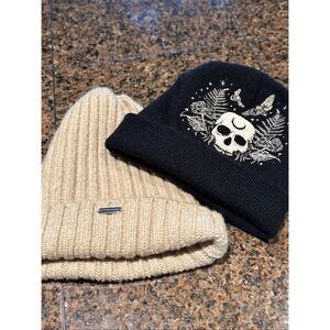 Bundle of 2 beanies